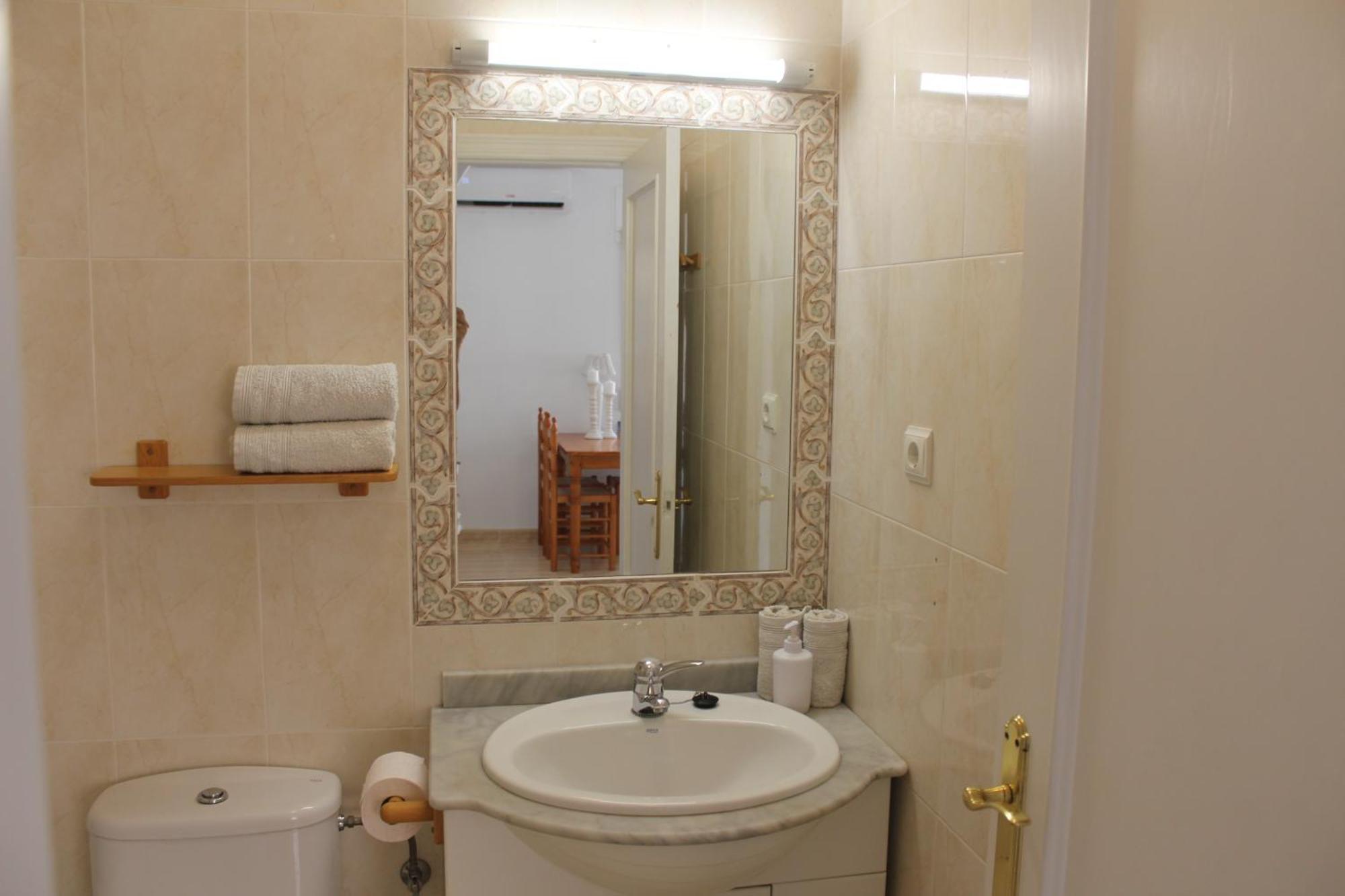 Bungalow With 2 Bedrooms And Roof Terrace In The Center Of La Zenia. Free Wifi. Orihuela Eksteriør bilde