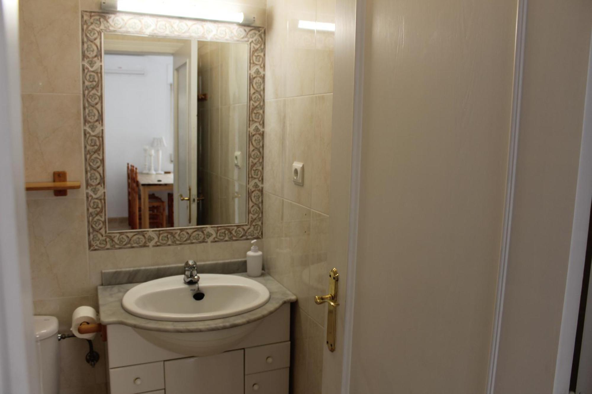 Bungalow With 2 Bedrooms And Roof Terrace In The Center Of La Zenia. Free Wifi. Orihuela Eksteriør bilde
