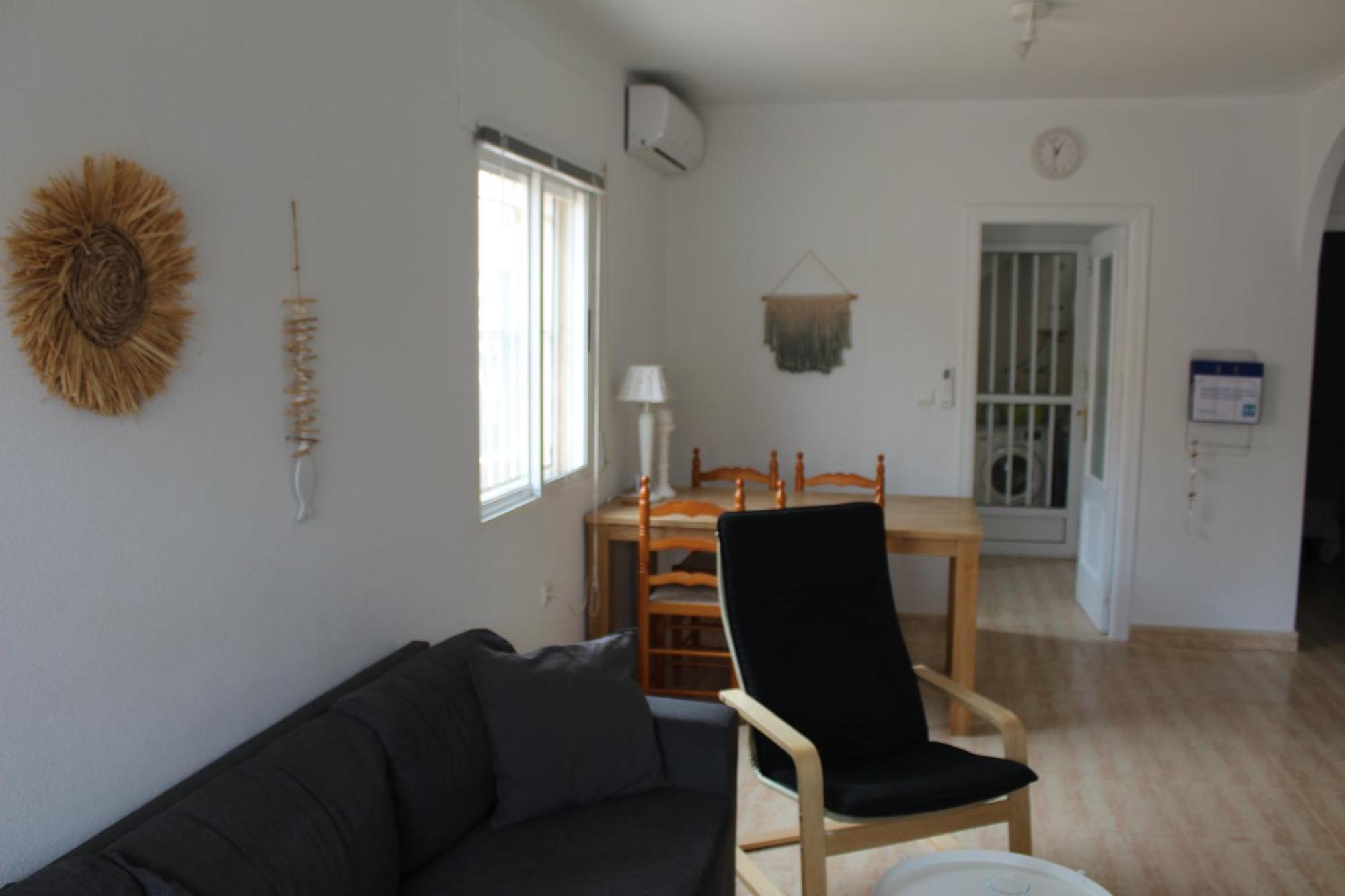 Bungalow With 2 Bedrooms And Roof Terrace In The Center Of La Zenia. Free Wifi. Orihuela Eksteriør bilde